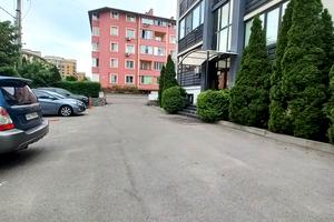 комерційна за адресою Щаслива вул., 38