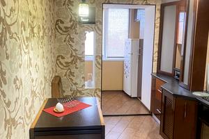 квартира за адресою с. Котляри (Комунар), Миру, 8