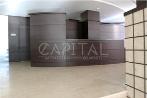 коммерческая по адресу Студентська, 12