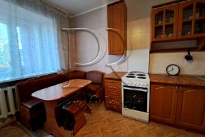 квартира за адресою Срібнокільська вул., 24