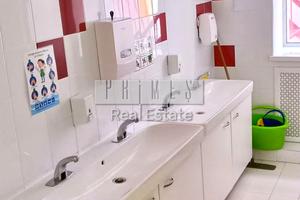 комерційна за адресою Борщагівська вул., 204 к2