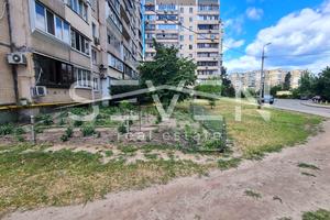 коммерческая по адресу Ревуцкого ул., 34-А