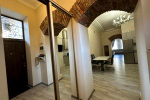 квартира за адресою Івана Франка вул., 104
