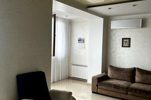 квартира за адресою Таїрова вул., 6
