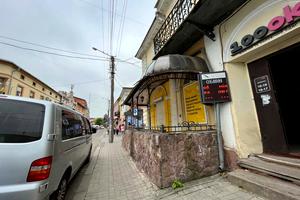 коммерческая по адресу Тринітарська, 13