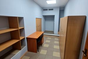комерційна за адресою Панаса Мирного вул., 9-Б