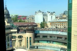 комерційна за адресою Басейна вул., 1/2