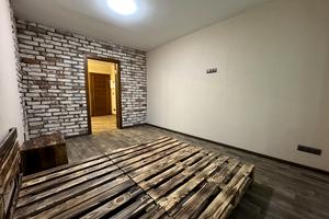 квартира по адресу Кленова ул., 1