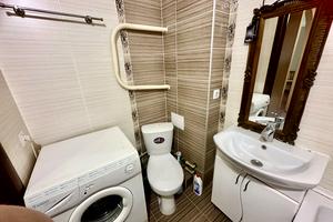квартира за адресою Михайла Лушпи просп., 40