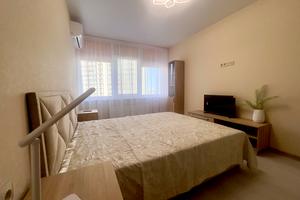 квартира за адресою Перлинна вул., 8