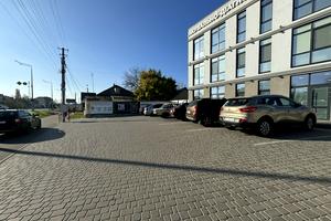 комерційна за адресою Київська вул., 177