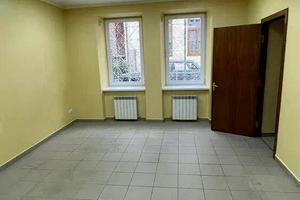 комерційна за адресою Героїв УПА вул., 22