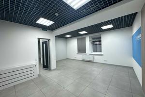комерційна за адресою Малиновського вул., 26
