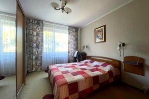 квартира за адресою Тролейбусна вул., 8