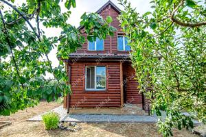 будинок за адресою центральна, 1
