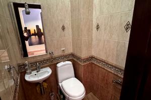 комерційна за адресою Саксаганського вул., 28