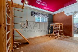 будинок за адресою смт. Козин, ТІЗ 
