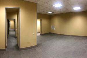 комерційна за адресою Будівельників вул., 38/14
