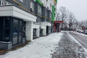 комерційна за адресою Машинобудівників вул., 2
