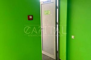 комерційна за адресою Анни Ахматової вул., 46