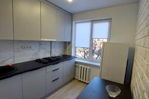 квартира за адресою Тролейбусна вул., 5