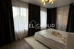 будинок за адресою Центральна вул., 25