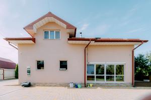 будинок за адресою с. Підлужжя, Височана