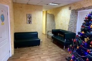 комерційна за адресою Тополина вул., 22