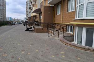 комерційна за адресою Семена Палія вул., 22а