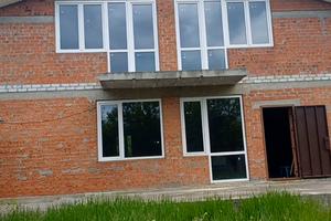 будинок за адресою Центральна, 42