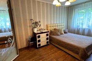 квартира за адресою Євгена Танцюри вул., 64