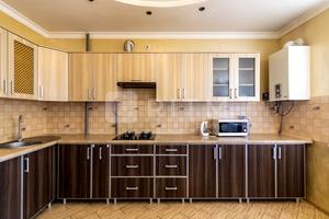 квартира за адресою Хотинська вул., 12
