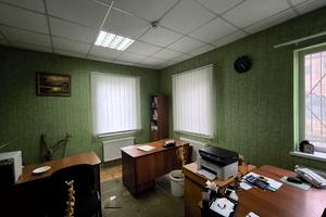 комерційна за адресою Боженка, 10