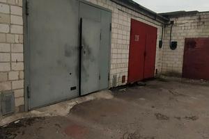 комерційна за адресою Антона Головатого вул., 7