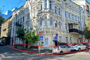 комерційна за адресою Мала Житомирська вул., 1