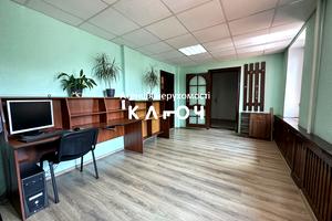 комерційна за адресою Олега Ольжича вул., 48