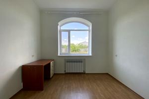 будинок за адресою Центральна вул., 13
