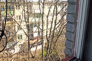комната по адресу Космонавтів, 4