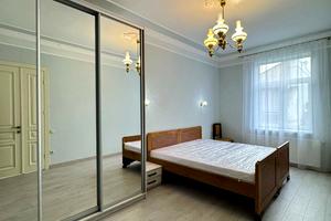 квартира по адресу Героїв УПА, 63