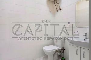 комерційна за адресою Липська вул., 9-Б