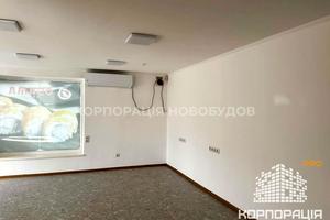 коммерческая по адресу Захисників України пл. (Дружбы Народов), 1