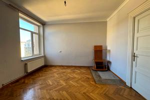 квартира за адресою Шпитальна вул., 9