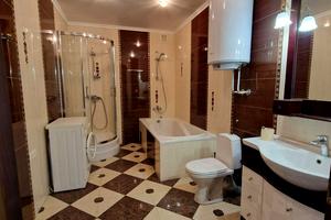 квартира за адресою Кленова вул., 2а