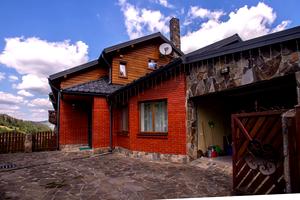 коммерческая по адресу Устияновича вул., 1