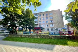коммерческая по адресу Возрождения просп., 18