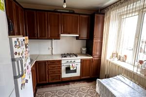 квартира за адресою Кам'янецька вул., 107
