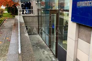 комерційна за адресою Саперне Поле вул., 3