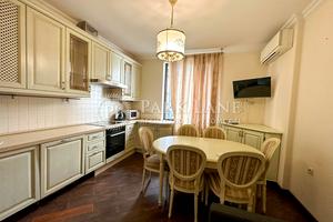 квартира за адресою Євгена Коновальця вул. (Щорса), 44-А