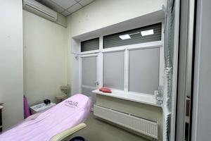 комерційна за адресою Київ, Василя Тютюнника вул. (Анрі Барбюса), 5-В