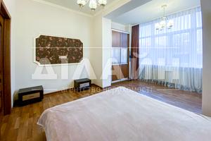 квартира по адресу Розваги ул., 27